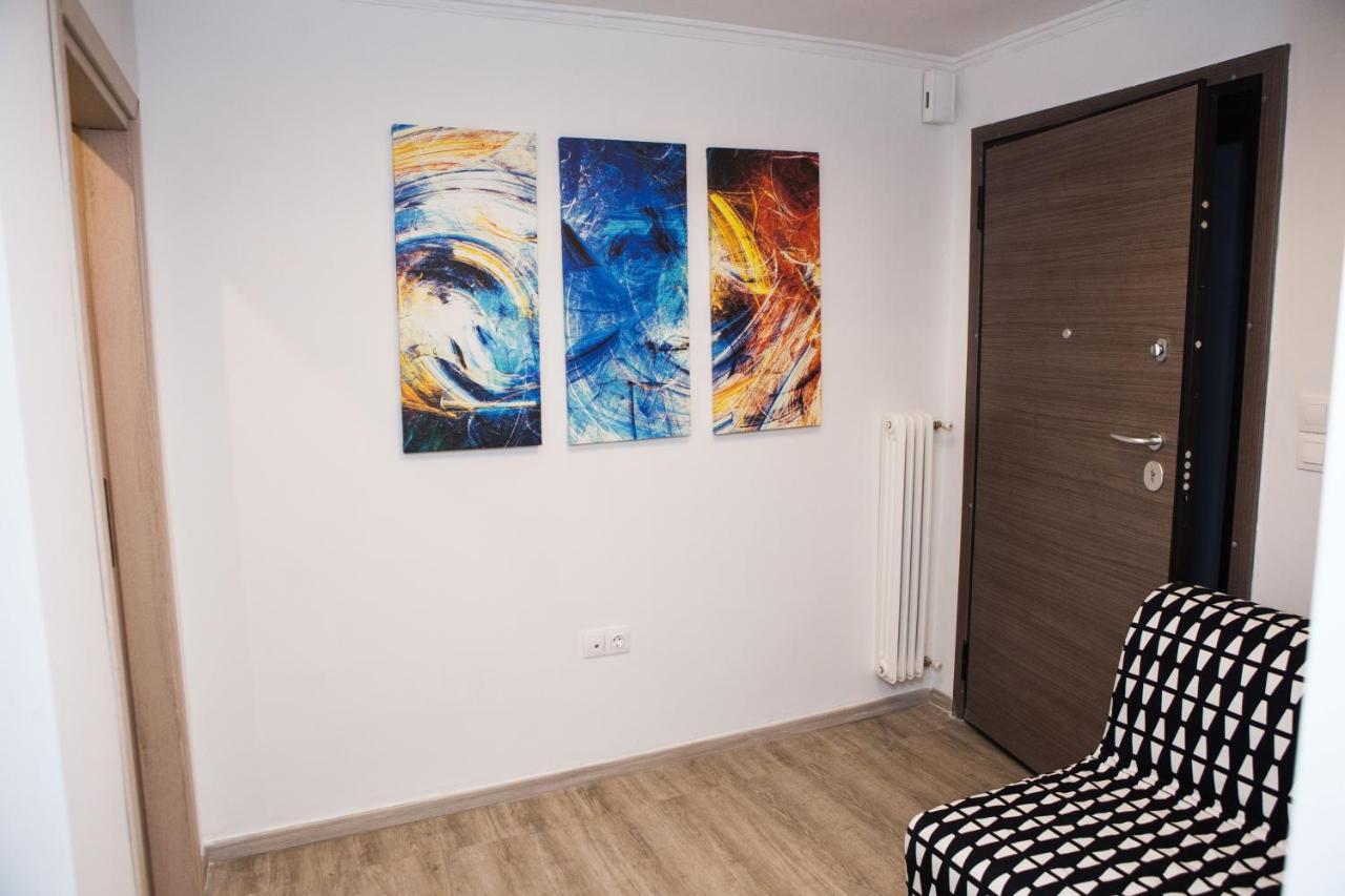 Stylish, Comfortable, Basement Loft-Like Apartment With Amenities Атина Екстериор снимка