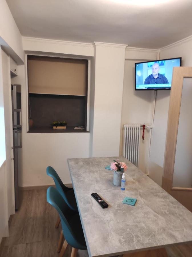 Stylish, Comfortable, Basement Loft-Like Apartment With Amenities Атина Екстериор снимка