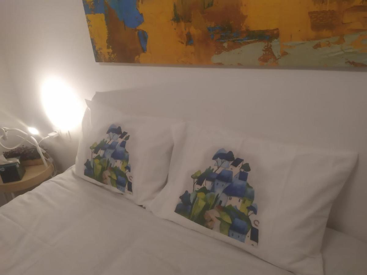 Stylish, Comfortable, Basement Loft-Like Apartment With Amenities Атина Екстериор снимка